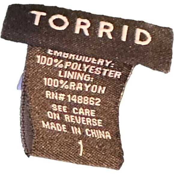 Torrid Green Sleeveless Tunic Top With Embroidered Floral Pattern Keyhole Detail - Picture 2 of 12